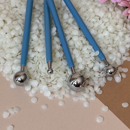 Narzędzie do modelowania kwiatowych świec, ceramiki, gliny polimerowej czy masy cukrowej.